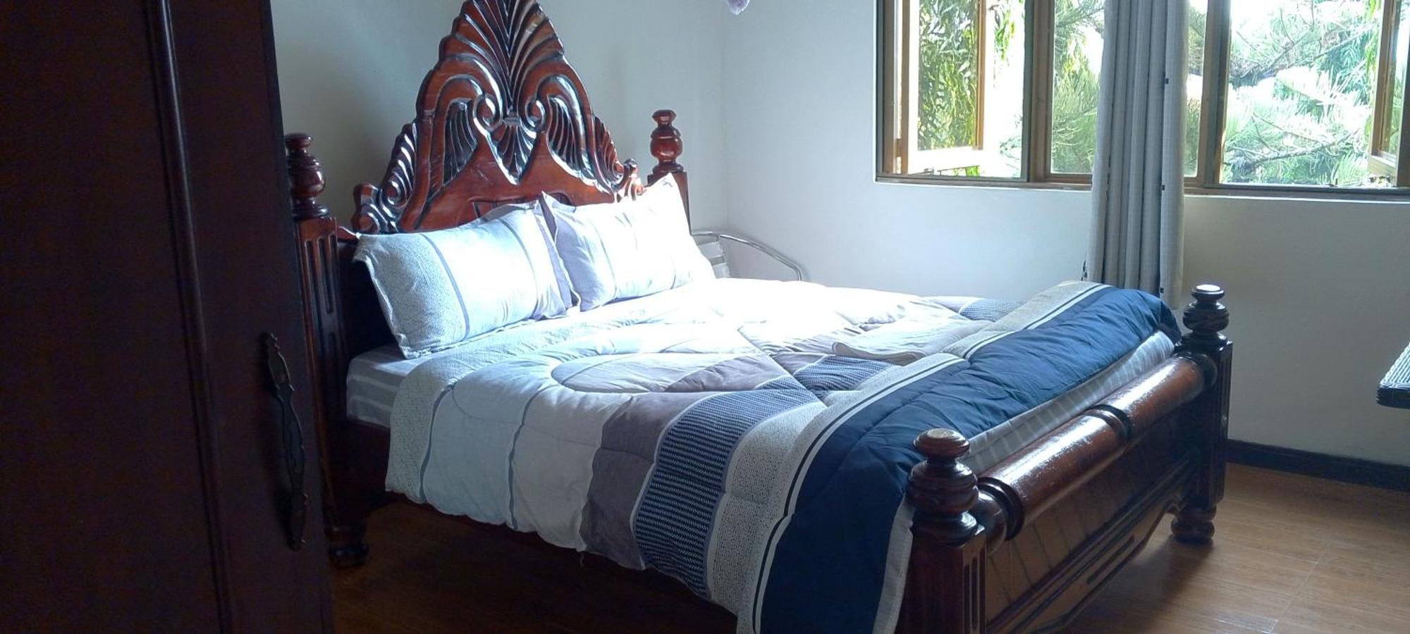 Discovery Courts Hotel Entebbe Esterno foto